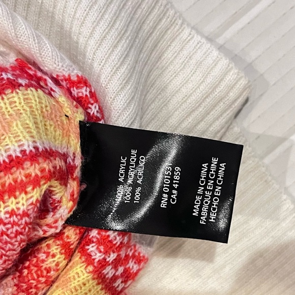 Maruchan Nordic Sweater - Picture 9 of 10